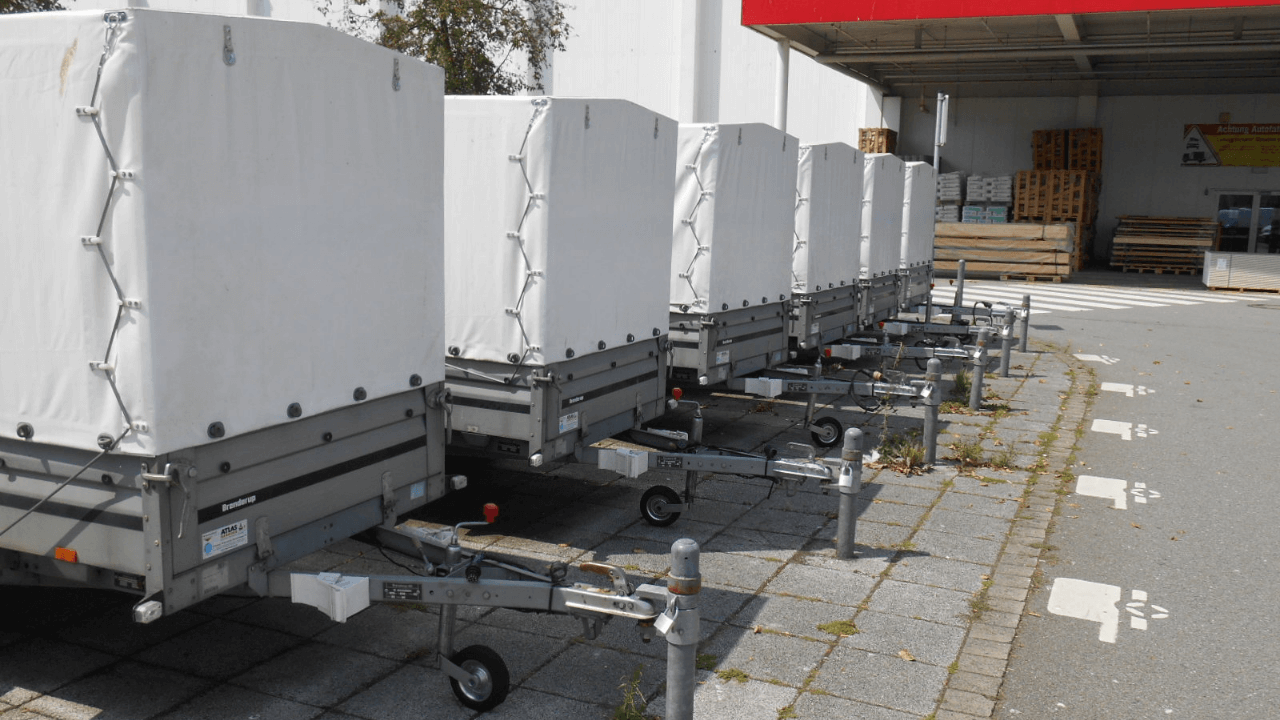 Kostenloser Anhänger an zwei neuen Standorten